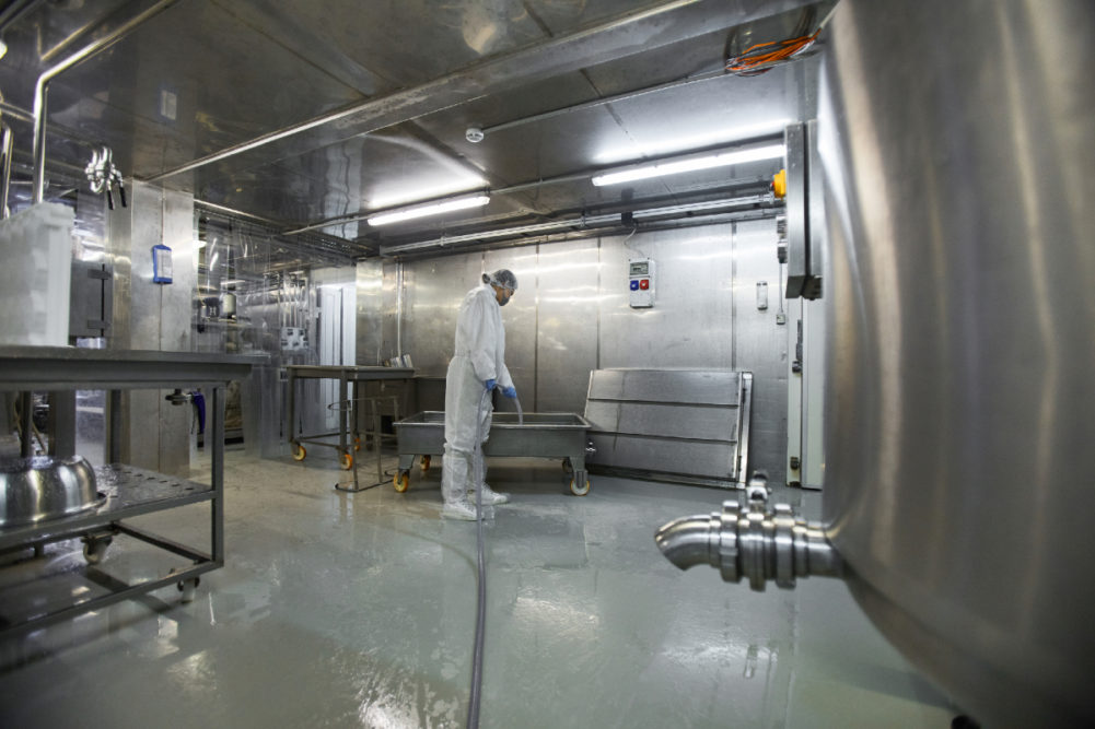 clean facility food and beverage manufacturing processing sanitation